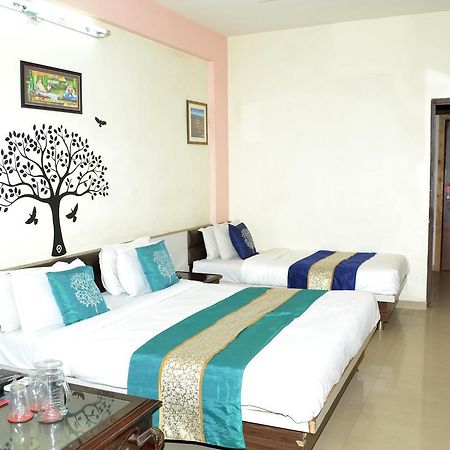 Hotel Neelkanth Residency Гандинагар Экстерьер фото
