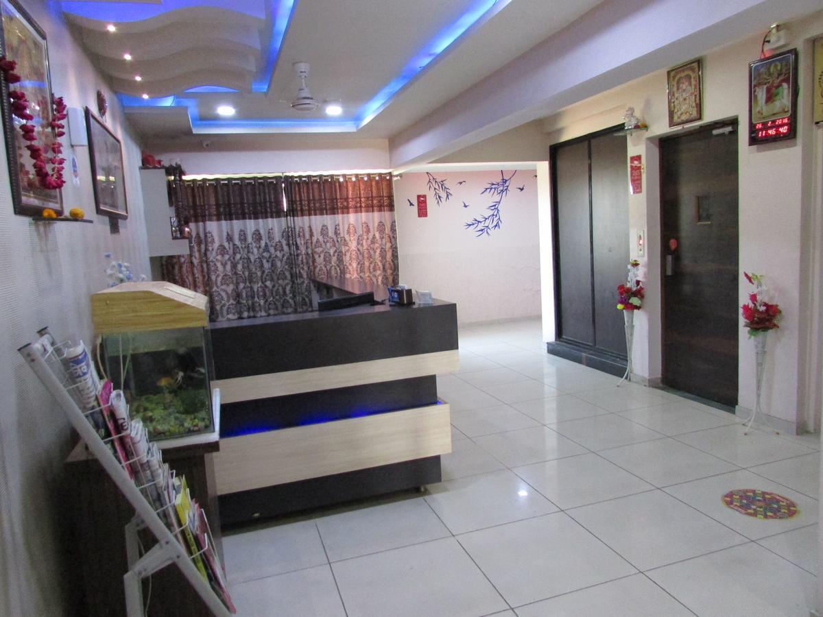 Hotel Neelkanth Residency Гандинагар Экстерьер фото